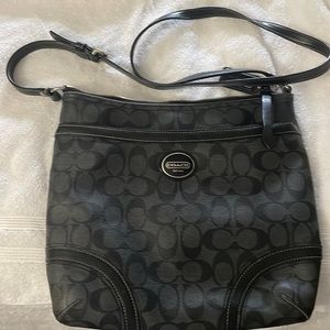 Coach crossbody black/gray monogram